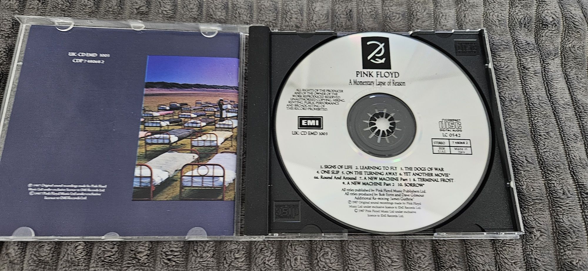 Pink Floyd  - A Momentary Lapse of Reason.