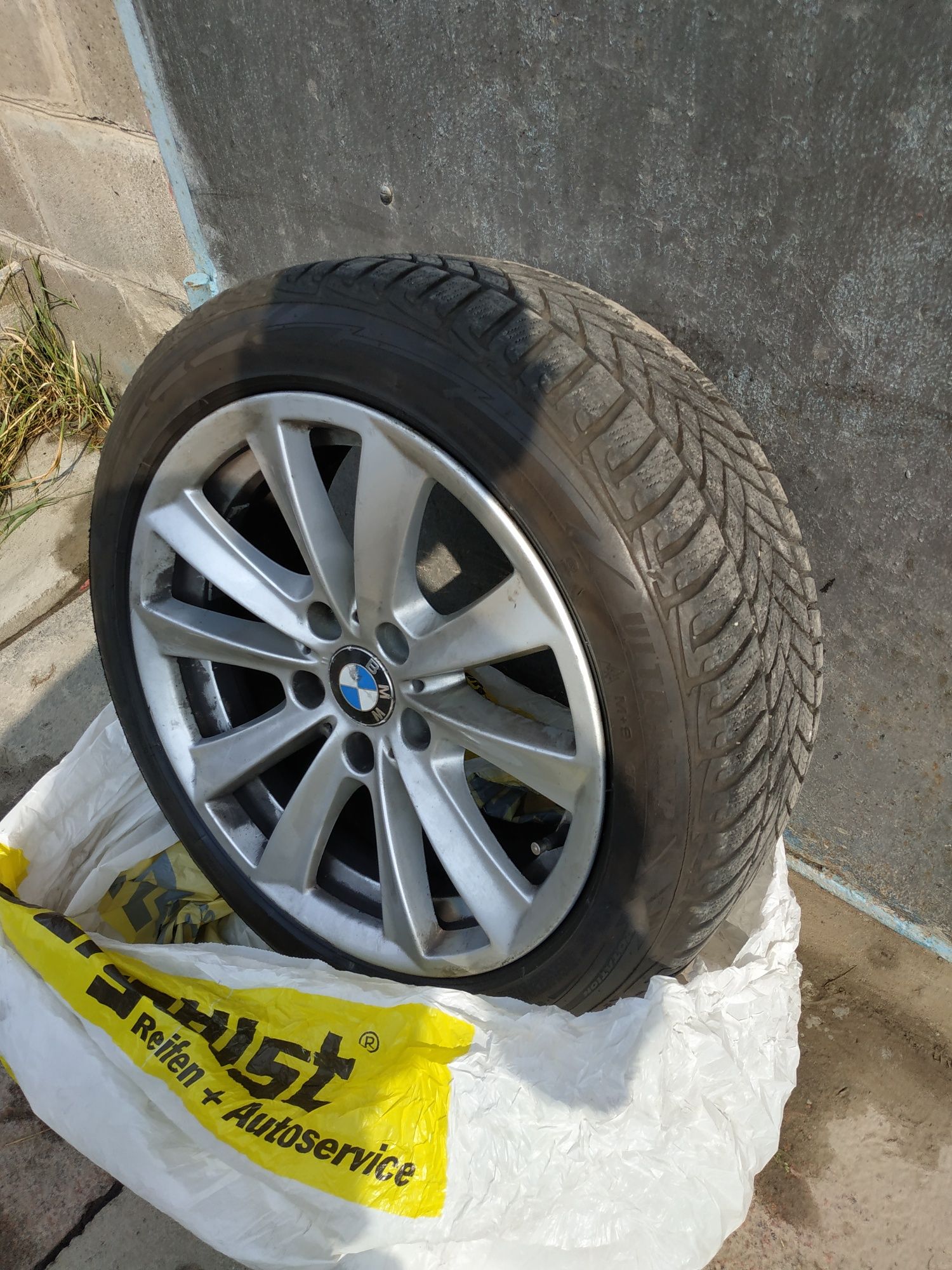 Продам колеса в зборі BMW Barum 215/50, 5×120 R17.