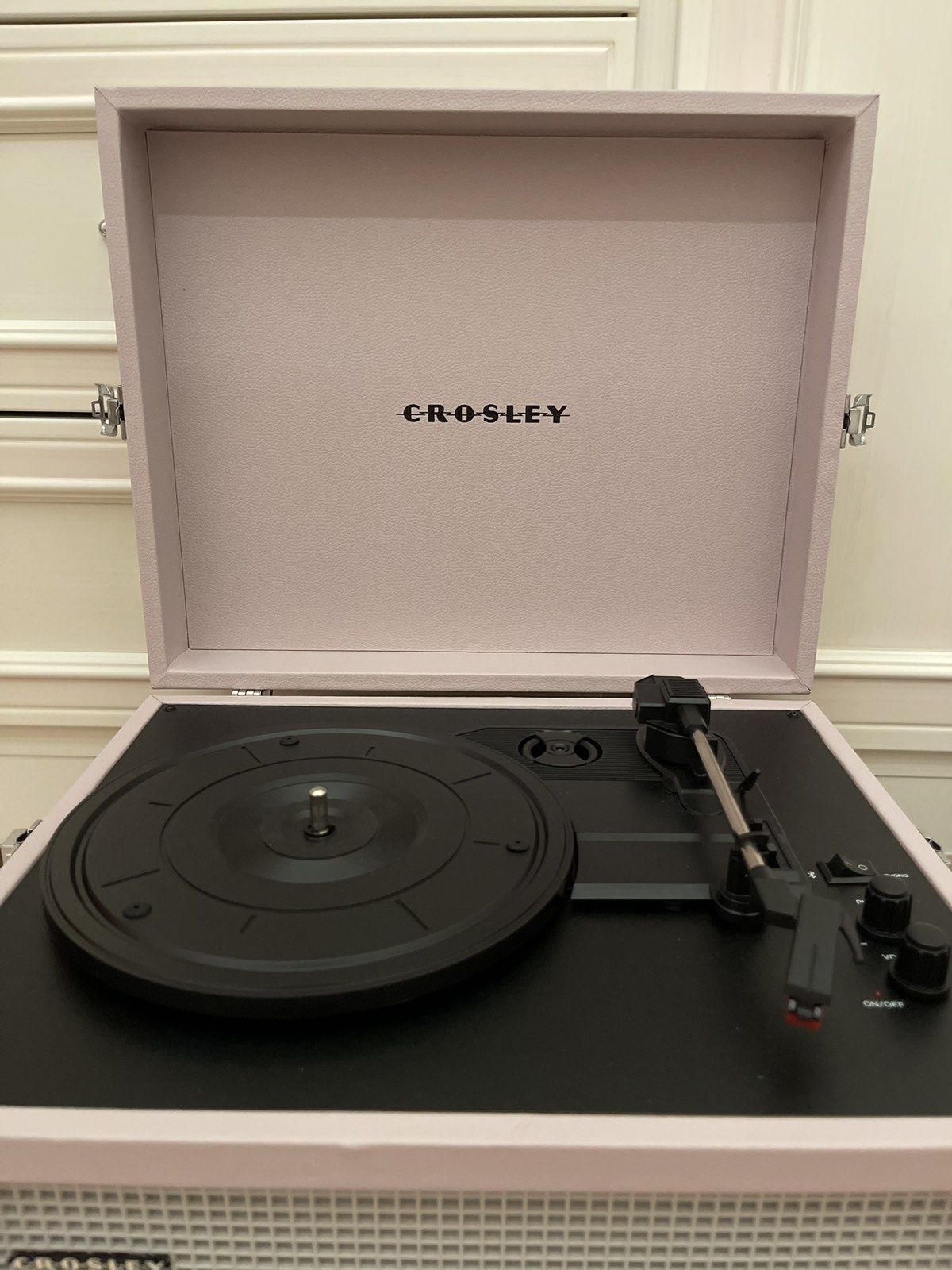 Програвач вiнiлу/Проигрыватель винила, Crosley Voyager+Bluetooth.