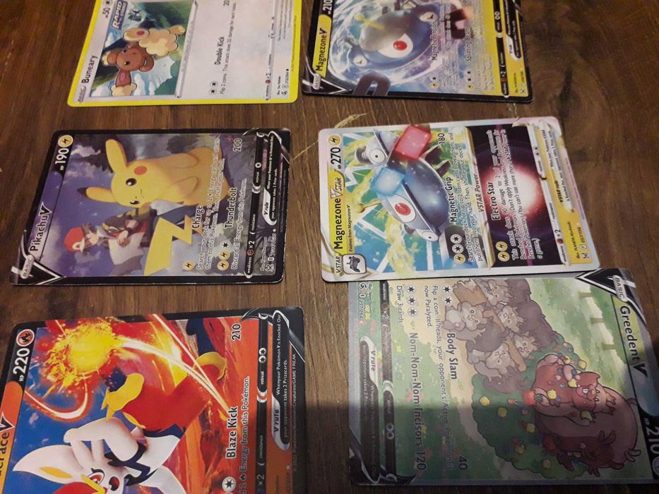 karty pokemon plus złota karta