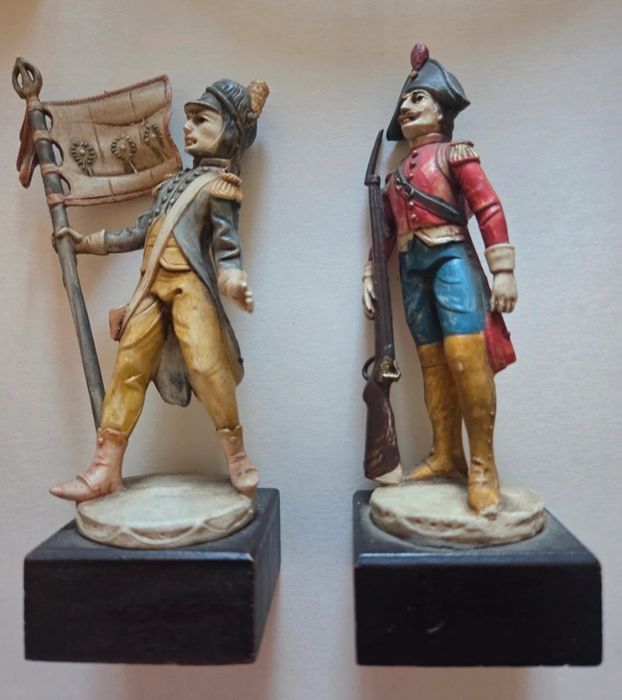Figuras militares - muito antigas - vintage, made in Italy
