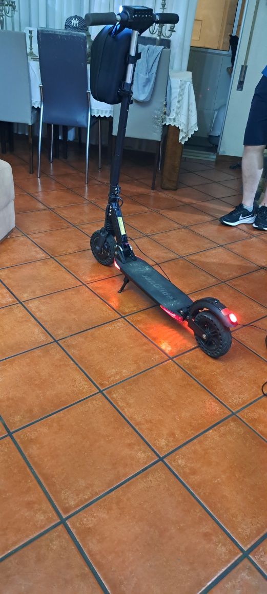 Vendo trotineta urbanglide ride 81 boost