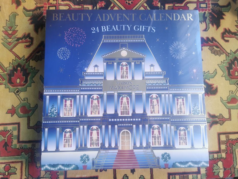 Nowy Kalendarz adwentowy 24 kosmetyki super na prezent