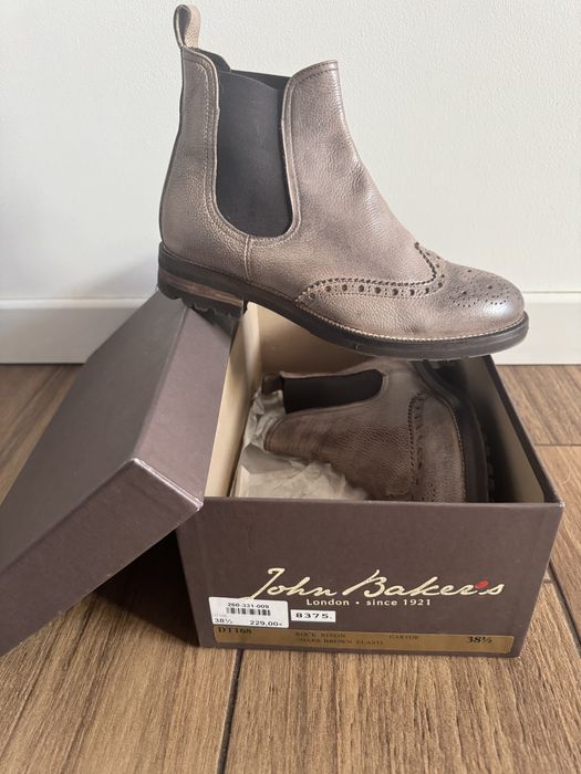 Жіночі ботінки John Baker р.38(25 см) Англія