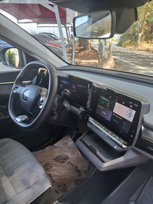 R.MEGANE E-Tech Equilibre 100% Elétrico de 220cv