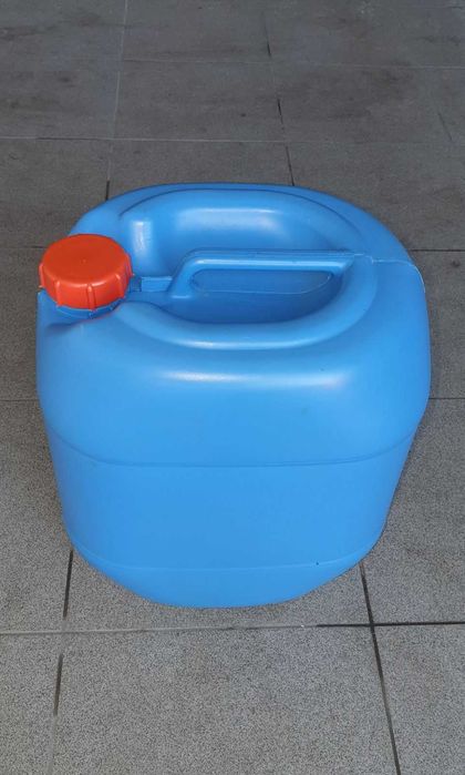 Каністра пластикова 20 л