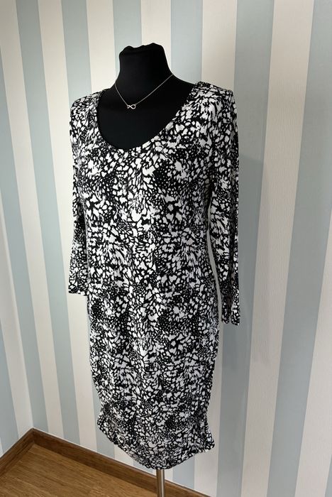 Wzorzysta elastyczna sukienka ciążowa na długi rękaw midi 38 M H&M