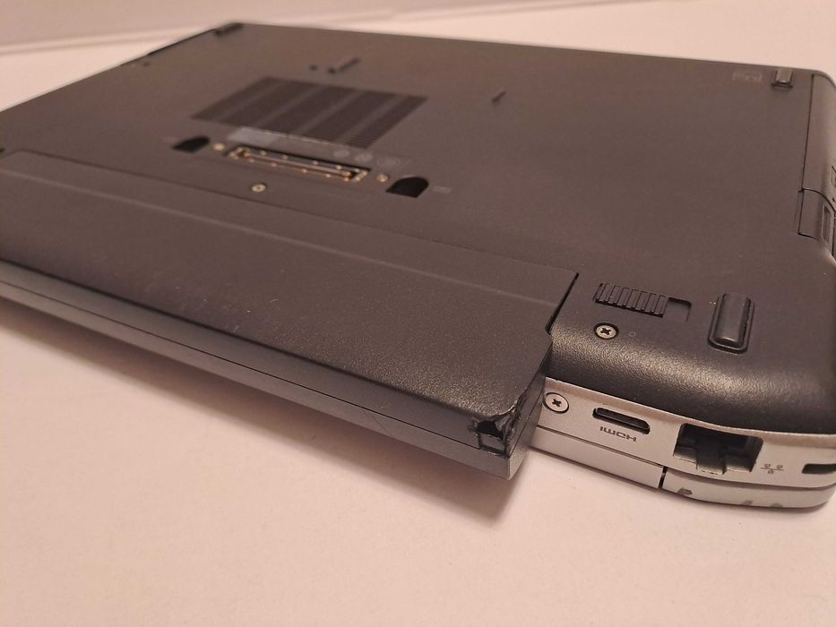 DELL Latitude E6330 i5-3320M 2.60GHz 8GB DDR3 SSD 240GB Windows 11 Pro