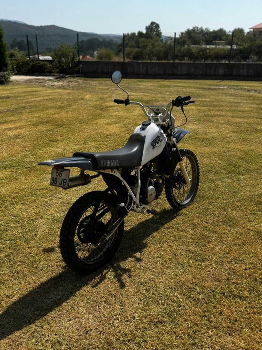 Yamaha dtlc 50 documentada a trabalhar.