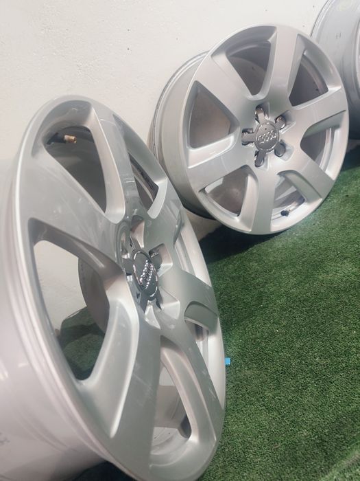 Felgi aluminiowe OE Audi 5x112 et25 17" 7J A4 B9 S4 B8 RS4 A6 C7