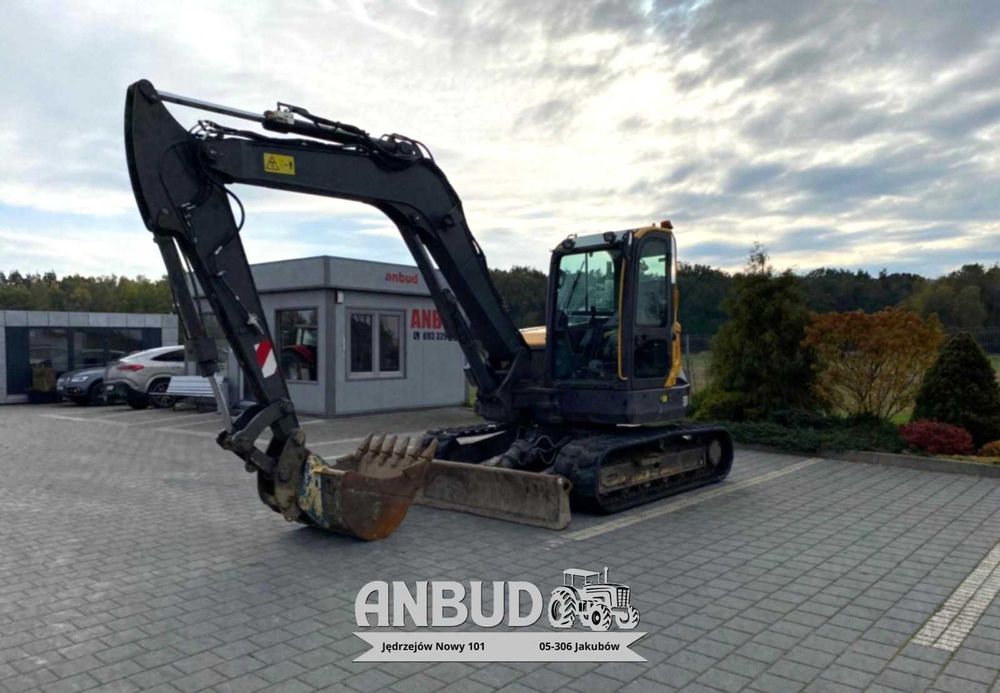 Koparka gąsienicowa VOLVO ECR88D 8 t Kubota  JCB 8080