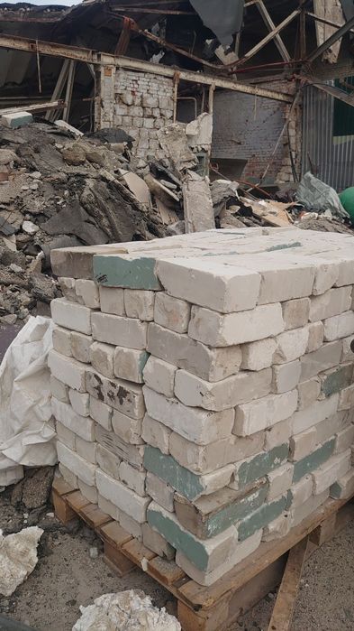 Цегла біла бв. Очищена. Кирпич белый