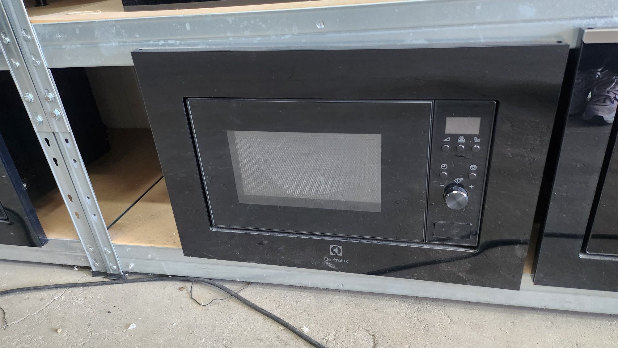 JANKI, ul. WSPÓLNA 6 Mikrofalówka do zabudowy Electrolux LMS2203EMK