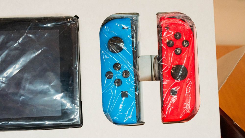 Nintenod switch z grami + etui i karta pamięci gratis