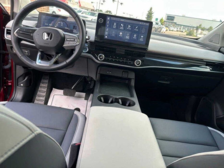 Honda Prologue Touring      2024