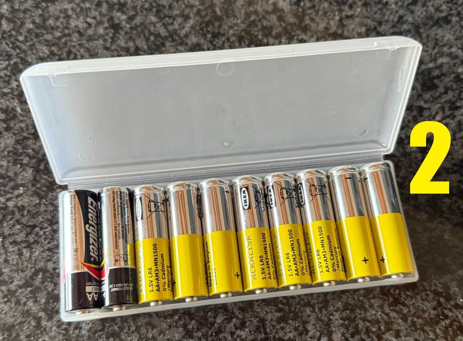 4 Caixas plásticas pilhas AA e AAA