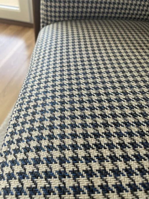 Fotele PRL po renowacji