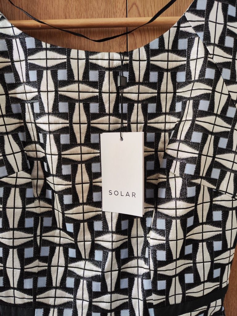 Sukienka koktajlowa, nowa, piękna, elegancka firmy Solar, XS