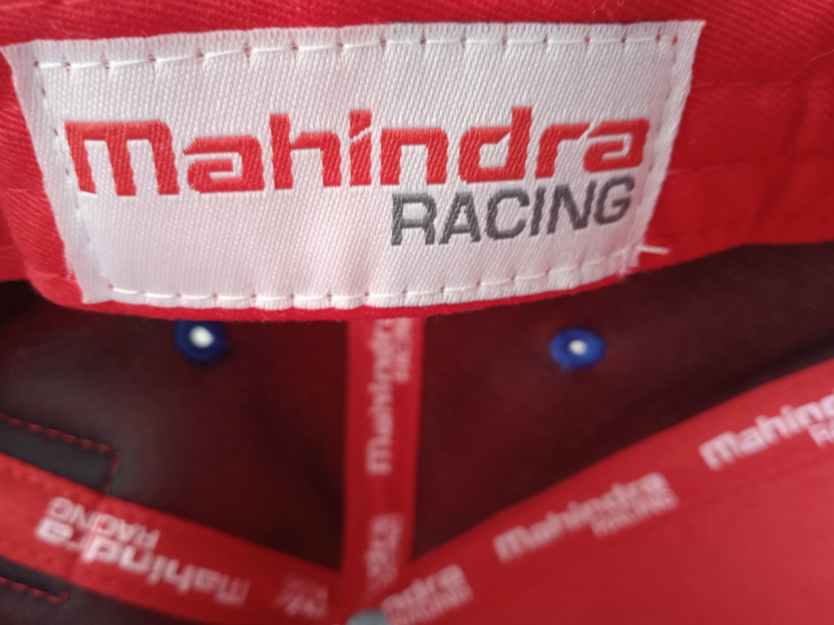 Кепка блейзер Mahindra