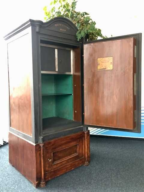 zabytkowa kasa pancerna