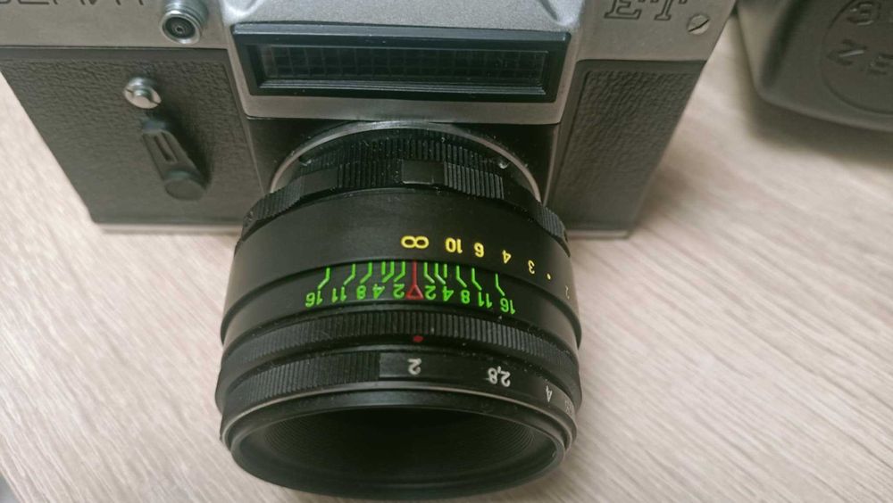 Aparat analogowy Zenit ET + obiektyw Helios