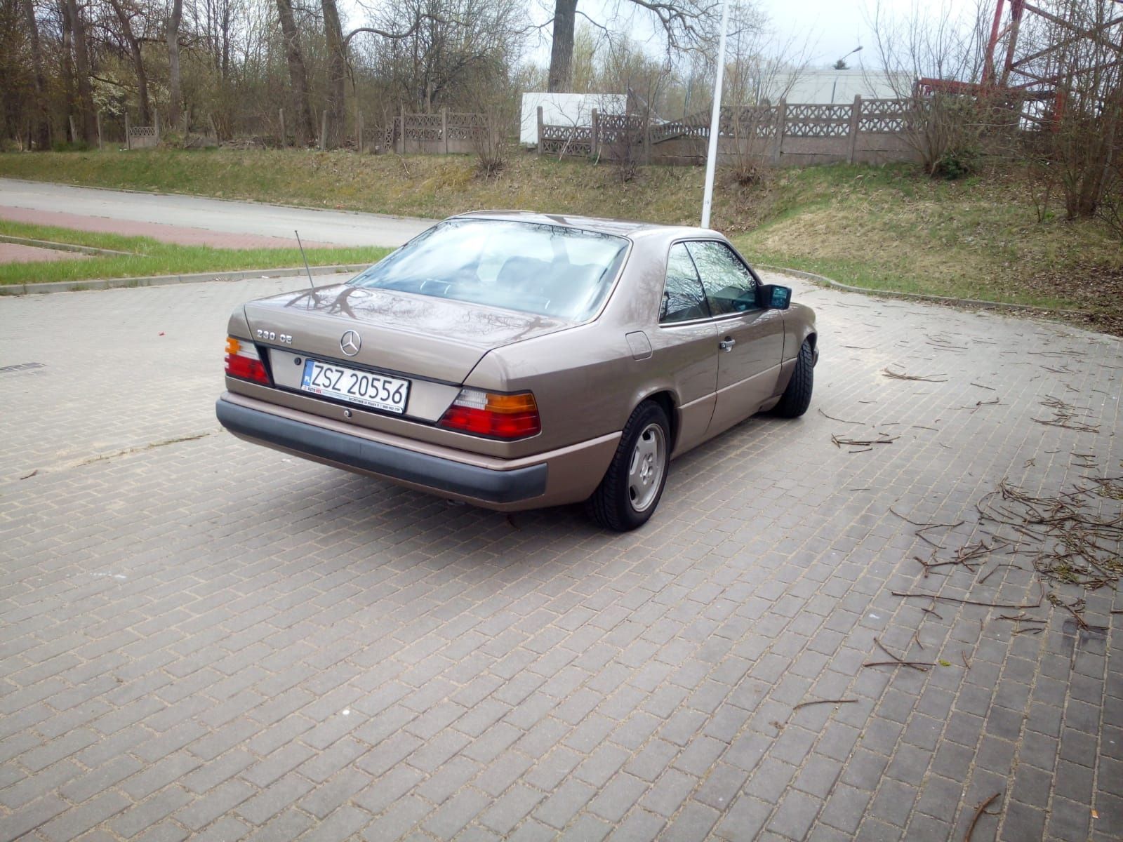 Mercedes Klasa W124CE230