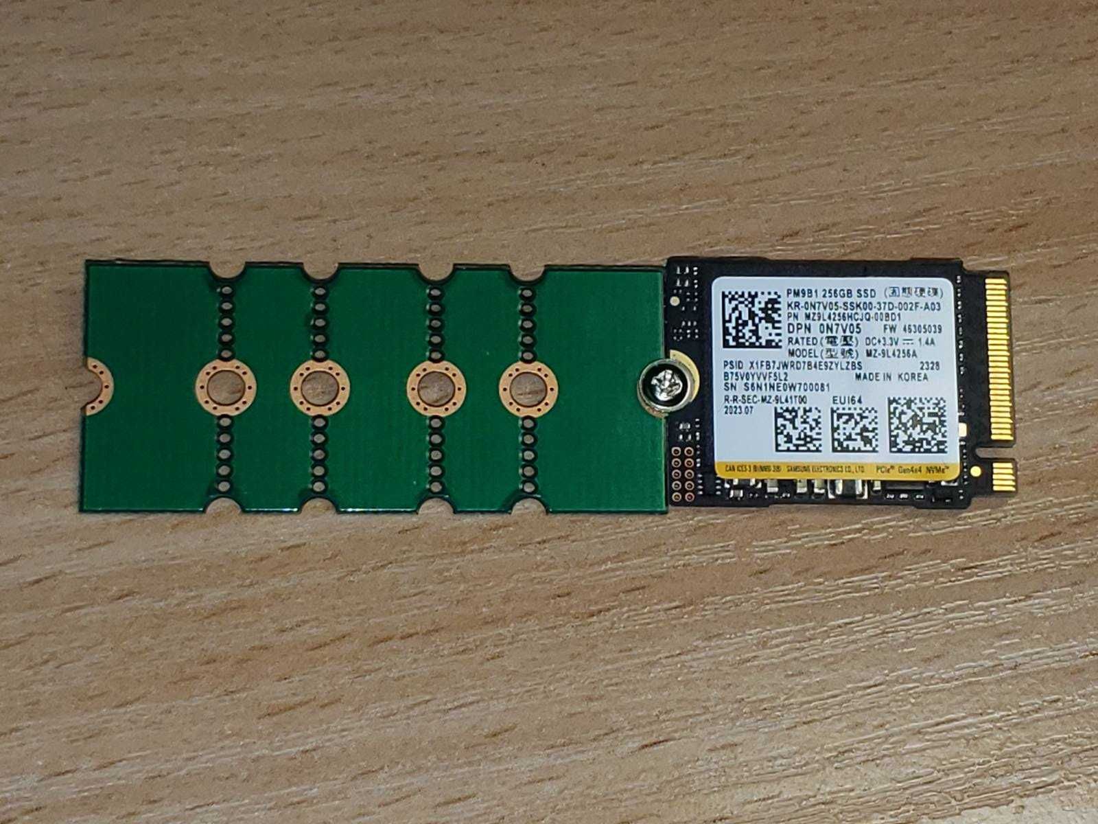 SSD 256gb Samsung PM9B1 Gen4 x4 NVMe M.2 2280. состояние нового.