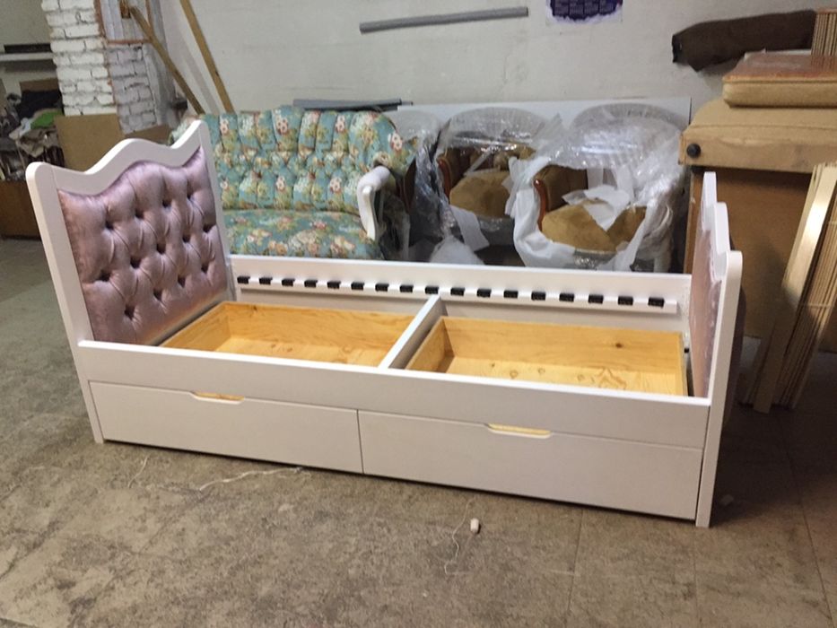 Перетяжка та ремонт м‘яких меблів