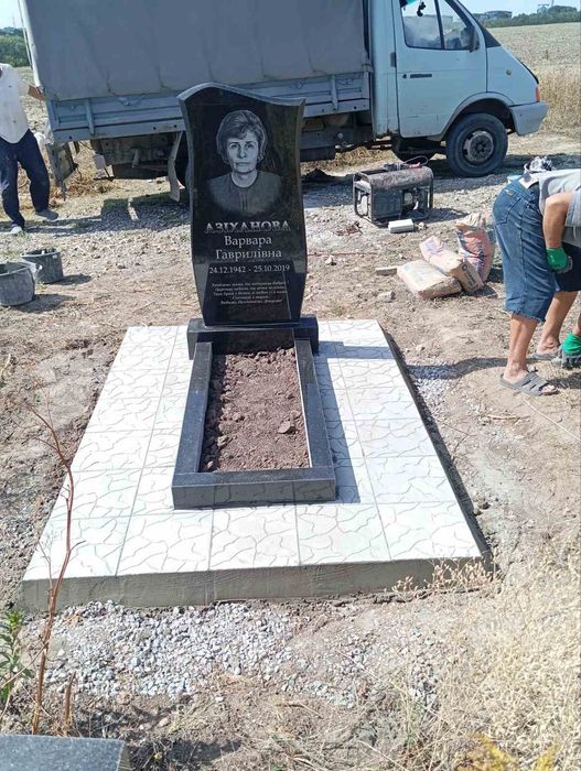 Гранитные памятники