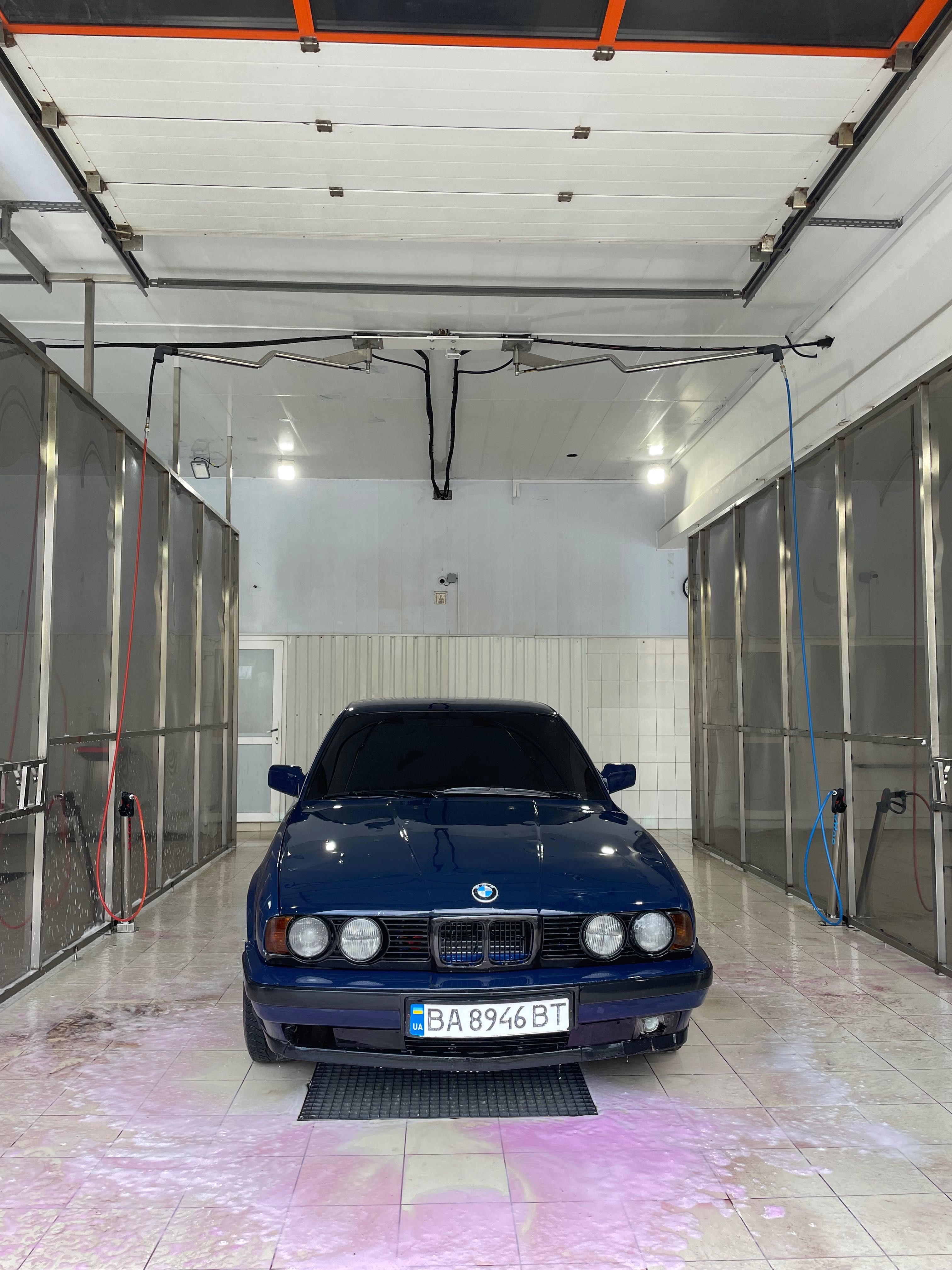 Продам BMW E34 525i