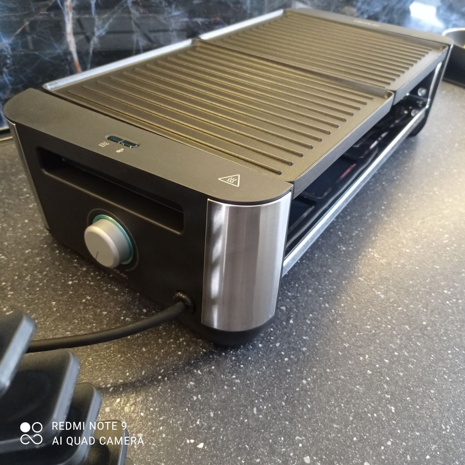 Grill elektryczny Cecotec cheese & Grill INOX Black