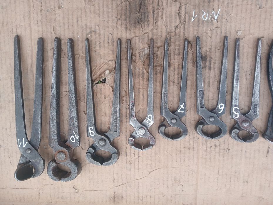 Zestaw starych narzędzi  obcęgi z epoki PRL Antyki Kolekcja Loft
