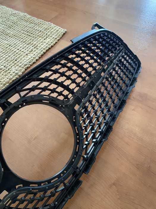 Grelha mercedes a180