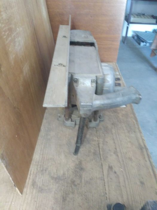 Рубанок электрический 36 В, 600 Вт