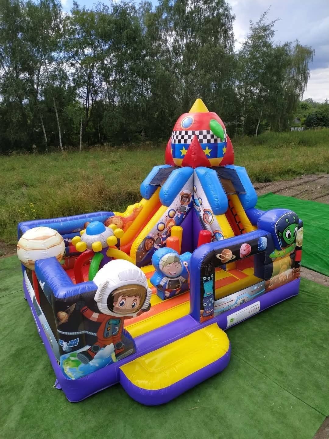 Dmuchana Zjezdzalnia z Torem Przeszkód Wynajem Dmuchance