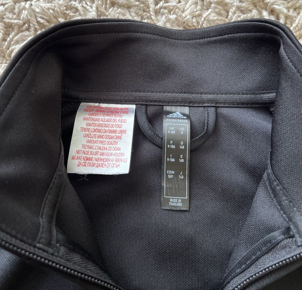 Спортивна кофта, олімпійка adidas 134-140 розміру.