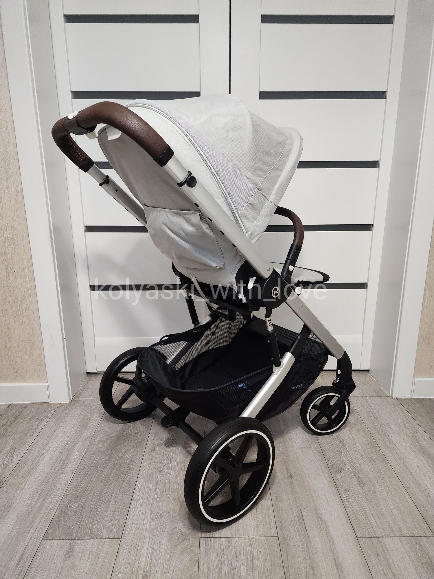 Ідеал! Cybex Balios S Lux 2024 lava grey Сайбекс Баліос сіра візок