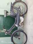 Mobilete (mota e bicicleta)
Toda a funcionar 
Precisa de pintura nova