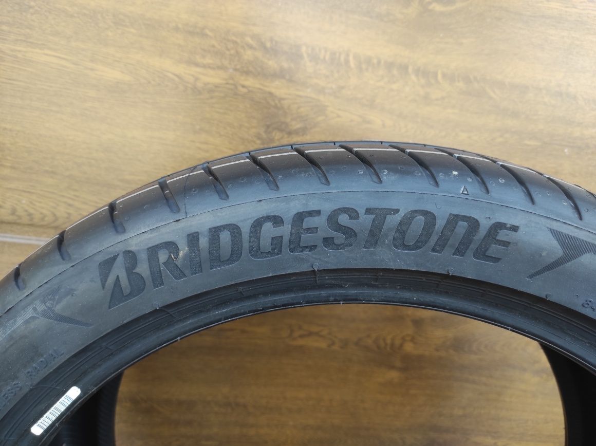 M Opona BRIDGESTONE Potenza  Sport 255/40R20