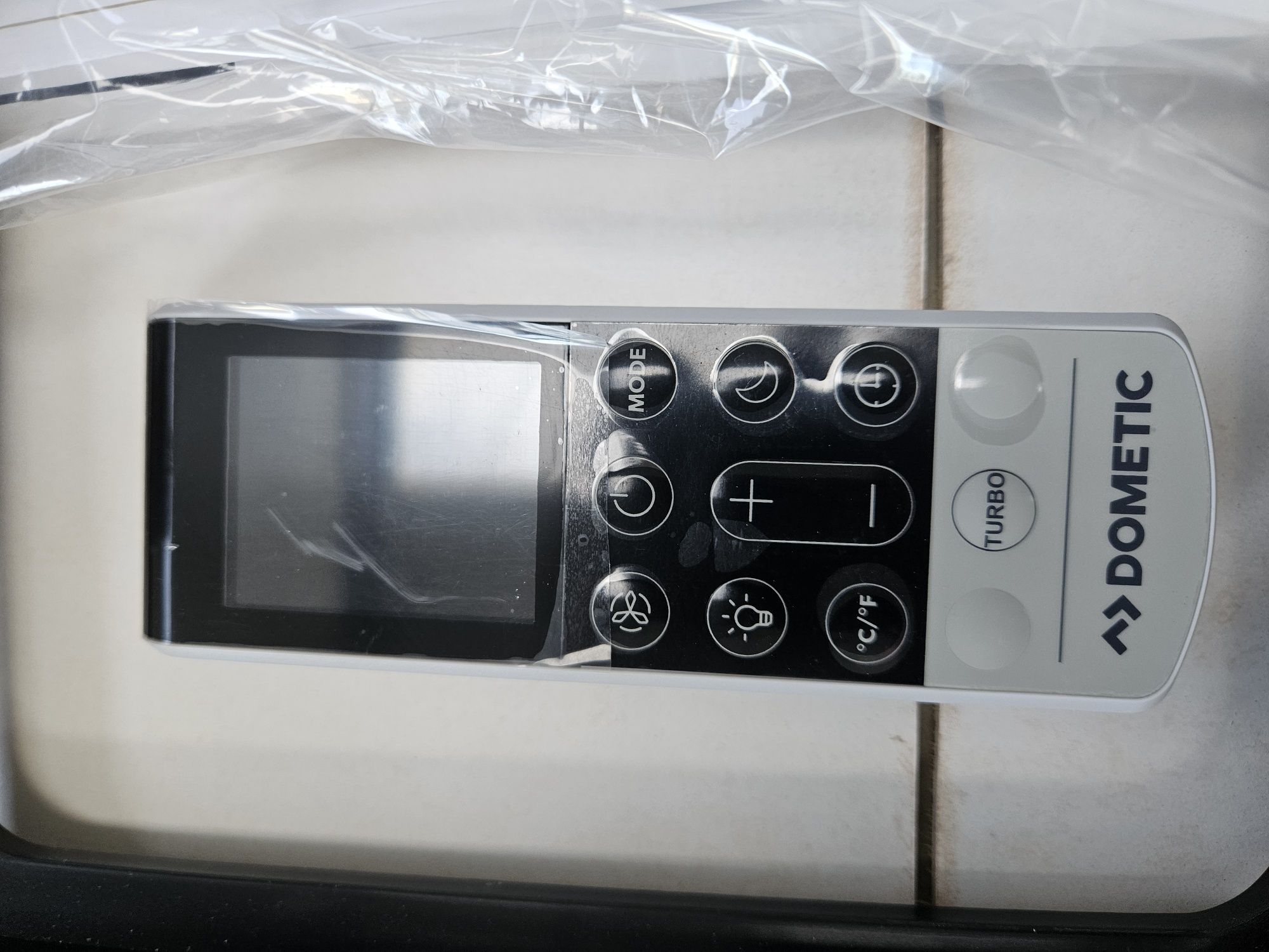 Klimatyzator dachowy Dometic fj3000 kamper przyczepa