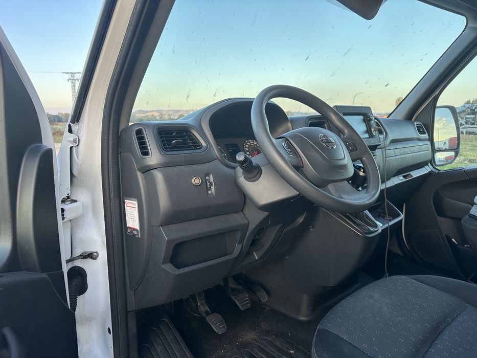 Nissan NV400  ano pouco km 2020 ano