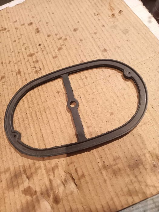 Диск сцепл. К-750,МТ,вилка кардана,серьги коляски М-72,детали тормоза.