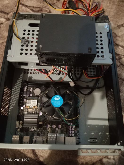 Продам корпус для пк з блоком живлення