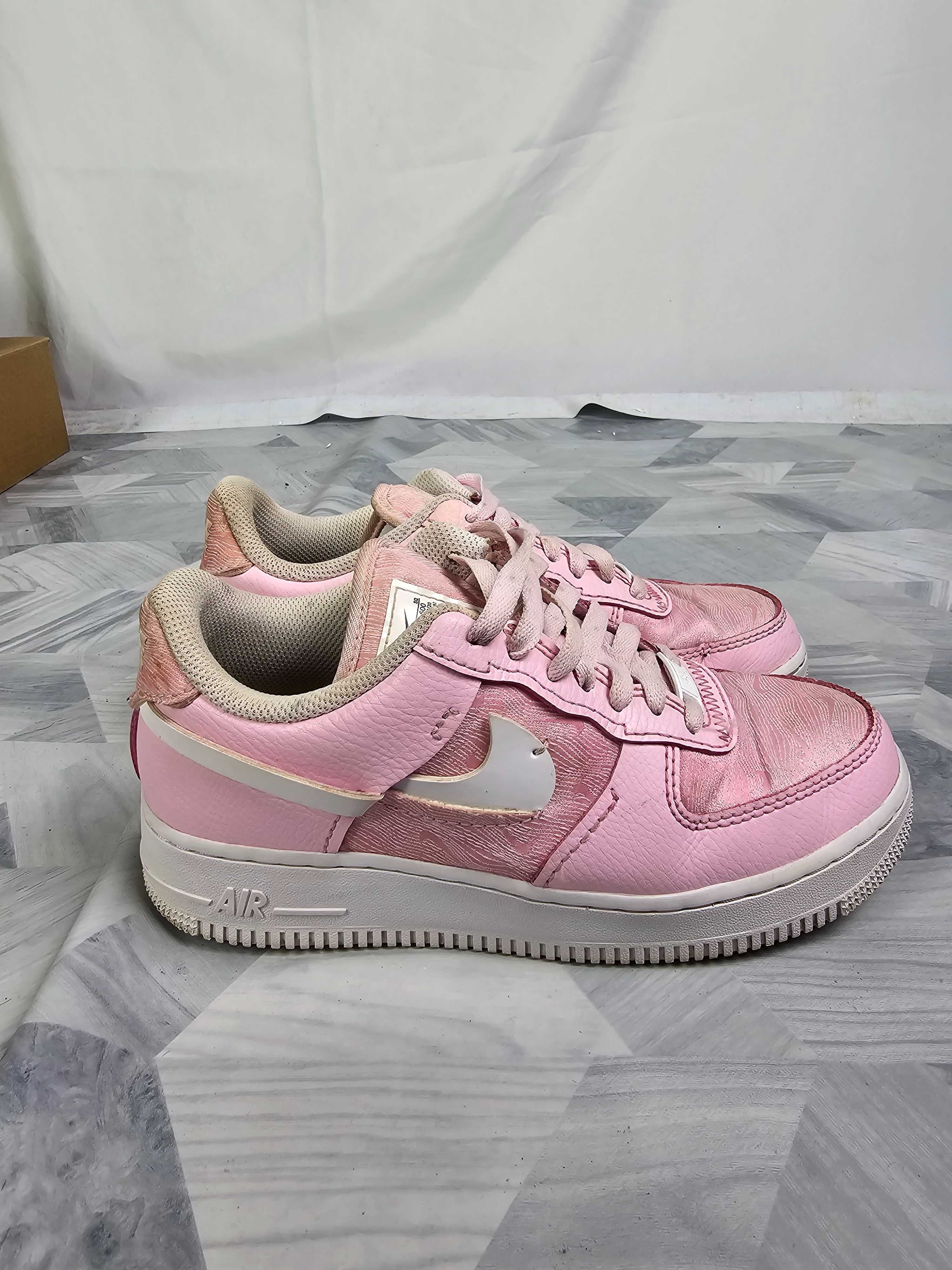 Sportowe buty tenisówki pudrowy róż nike air force af1 rozmiar 38.5