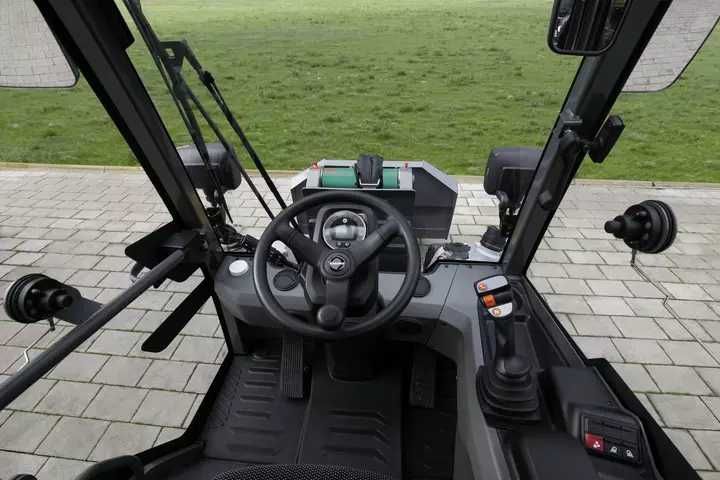 Wynajem ładowarki Kramer KL 12.5 /NA DOBY/ Transport