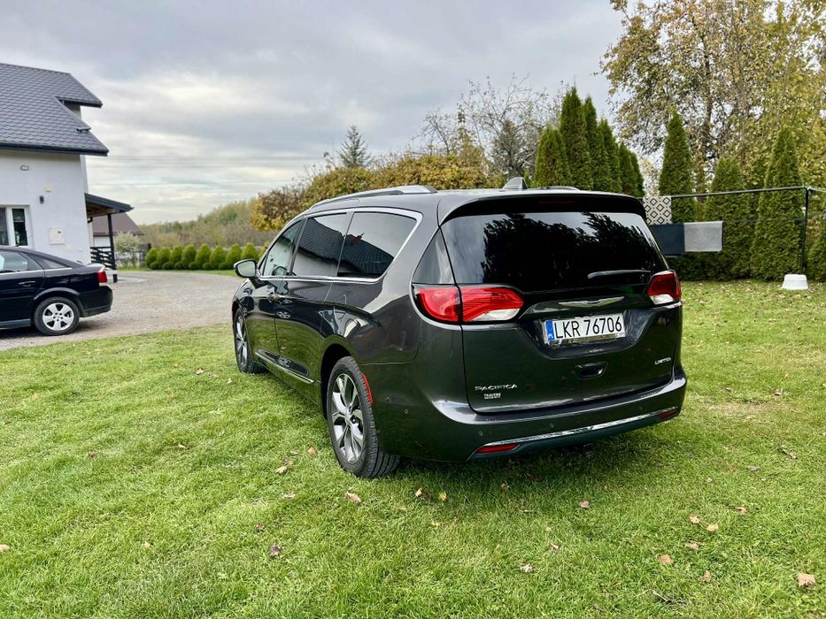 Chrysler PACIFICIA Limited 2017r