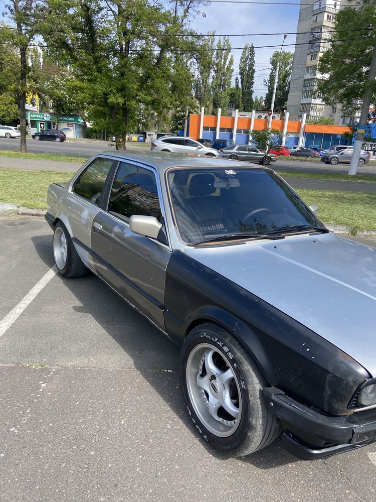 Продам BMW е30 на двигетели м43 1,9