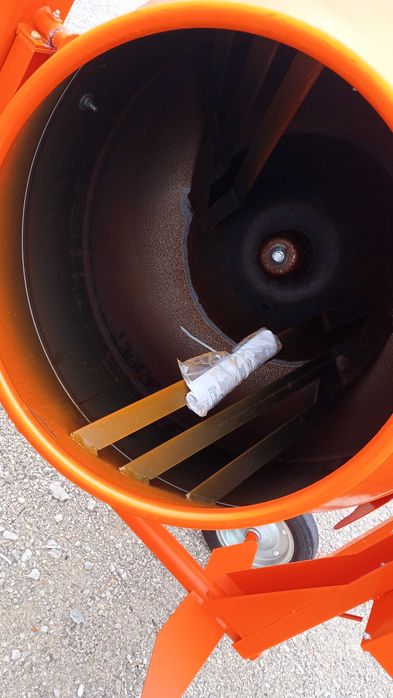 Nowa Betoniarka wolnospadowa  ALTRAD Gwarancja 230V