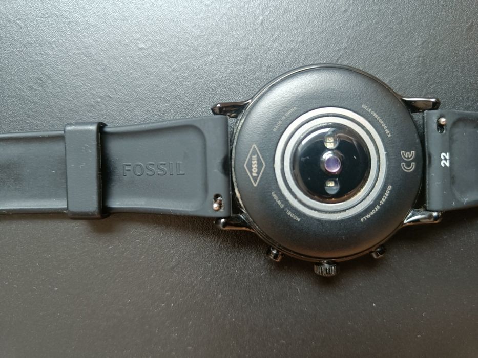 Fossil Gen 5 Carlyle HR Negro Silicone