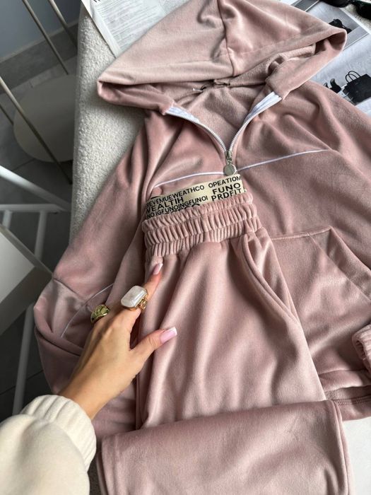 Костюм теплий жіночий велюр